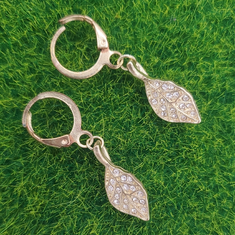Whisper Drop‎ Leaf Earrings For Pierced Ears E1015